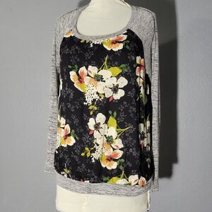 Kut from the Kloth gray & black Floral Long Sleeves sweater Blouse Sz  L